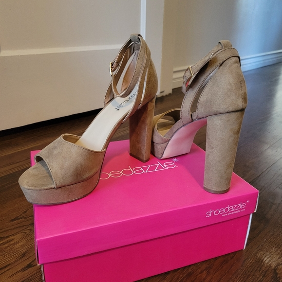 Heels - Picture 1 of 1